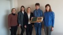 Grupa osób z SP w Ugszczu - Laureat nagrody wraz z przedstawicielami WUP i Dyrektor Szkoły