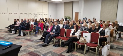Zdjęcie artykułu Konferencja "Zarządzanie wiekiem i współpraca międzypokoleniowa w erze sztucznej inteligencji" już za nami!